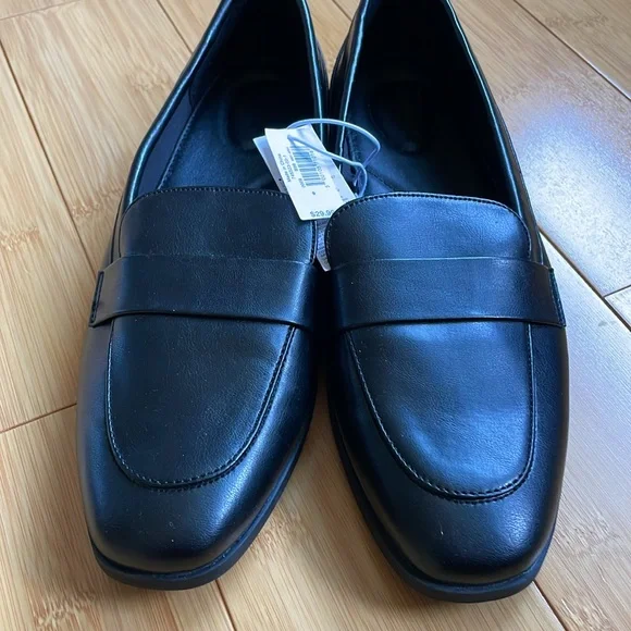 Old Navy city loafers shoes flats black size 9 NWT - Picture 1 of 10